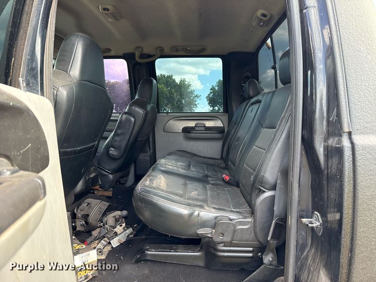 image for item EJ4814 2007 Ford F650 Crew Cab pickup truck