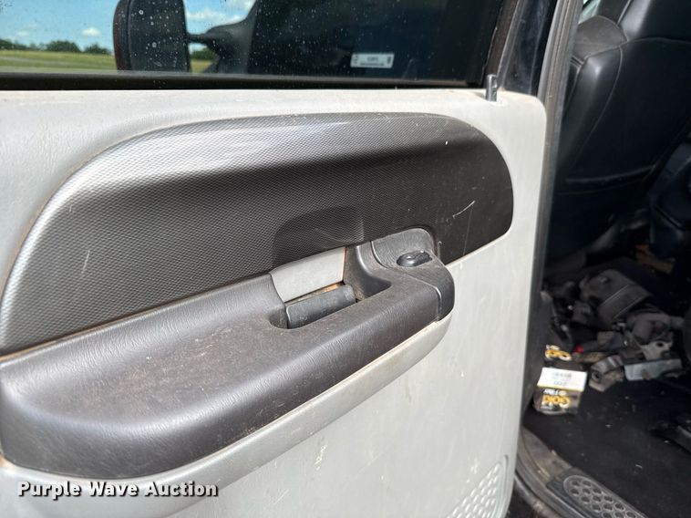 image for item EJ4814 2007 Ford F650 Crew Cab pickup truck