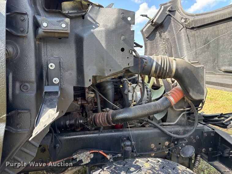 image for item EJ4814 2007 Ford F650 Crew Cab pickup truck