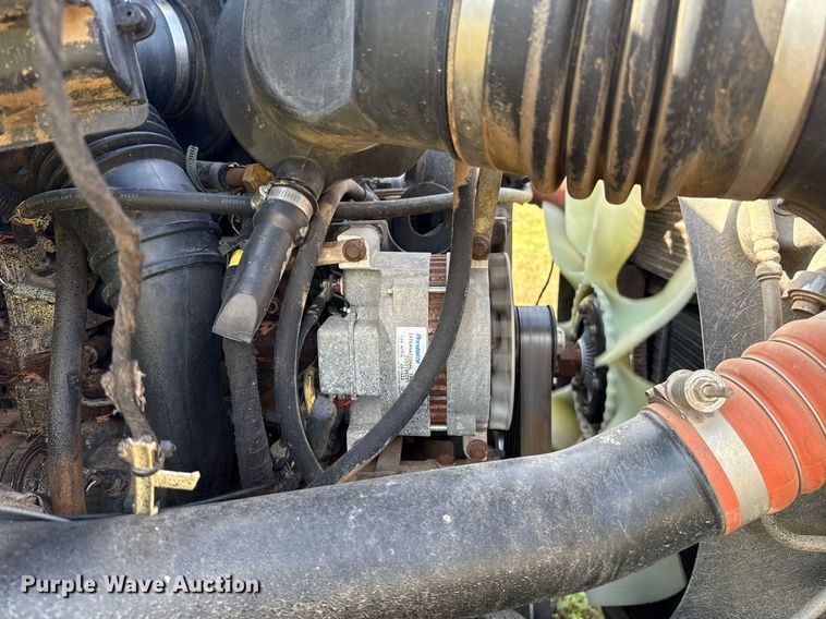 image for item EJ4814 2007 Ford F650 Crew Cab pickup truck