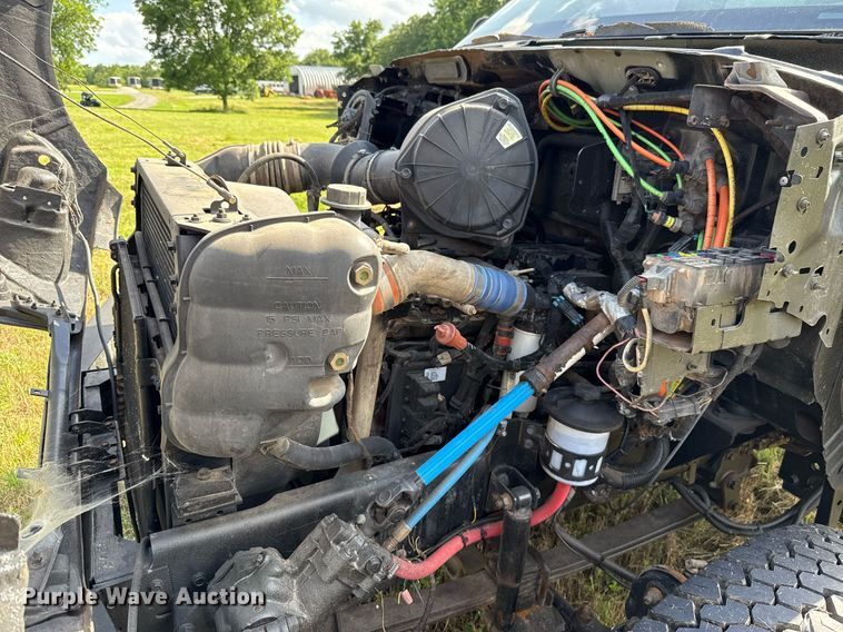 image for item EJ4814 2007 Ford F650 Crew Cab pickup truck