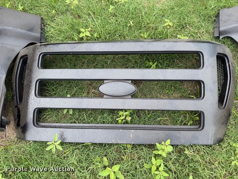 image for item EJ4814 2007 Ford F650 Crew Cab pickup truck