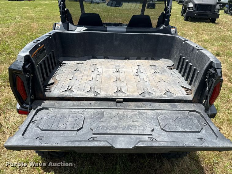 image for item EJ4817 2023 Can-Am Commander XT utility vehicle