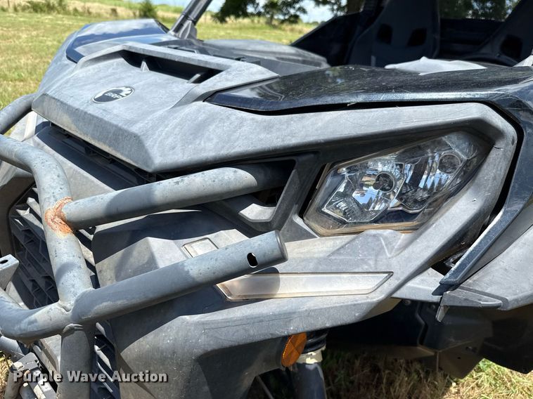 image for item EJ4817 2023 Can-Am Commander XT utility vehicle