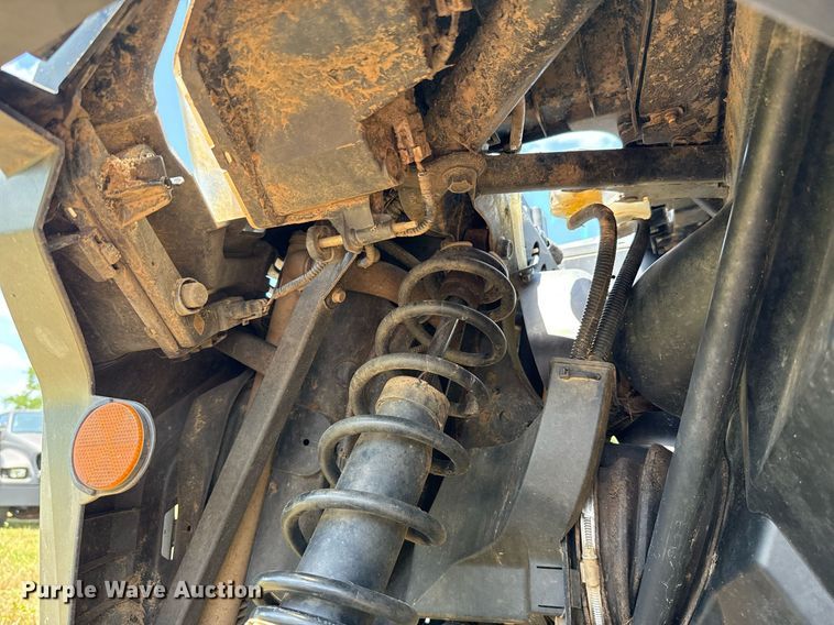 image for item EJ4817 2023 Can-Am Commander XT utility vehicle