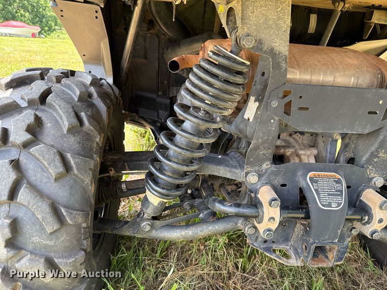 image for item EJ4817 2023 Can-Am Commander XT utility vehicle