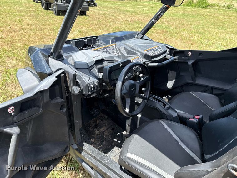 image for item EJ4817 2023 Can-Am Commander XT utility vehicle