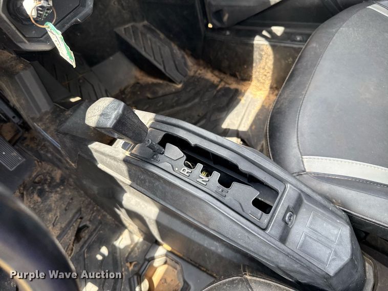 image for item EJ4817 2023 Can-Am Commander XT utility vehicle