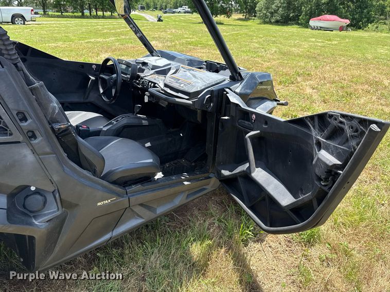 image for item EJ4817 2023 Can-Am Commander XT utility vehicle