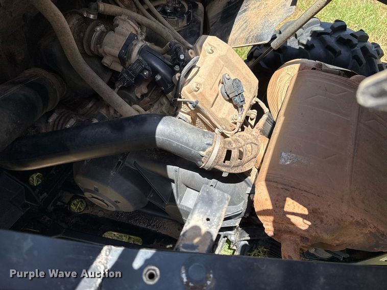 image for item EJ4817 2023 Can-Am Commander XT utility vehicle