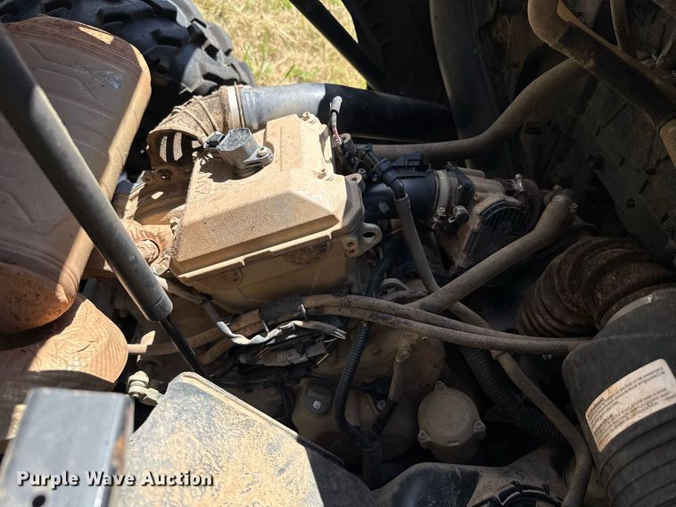 image for item EJ4817 2023 Can-Am Commander XT utility vehicle