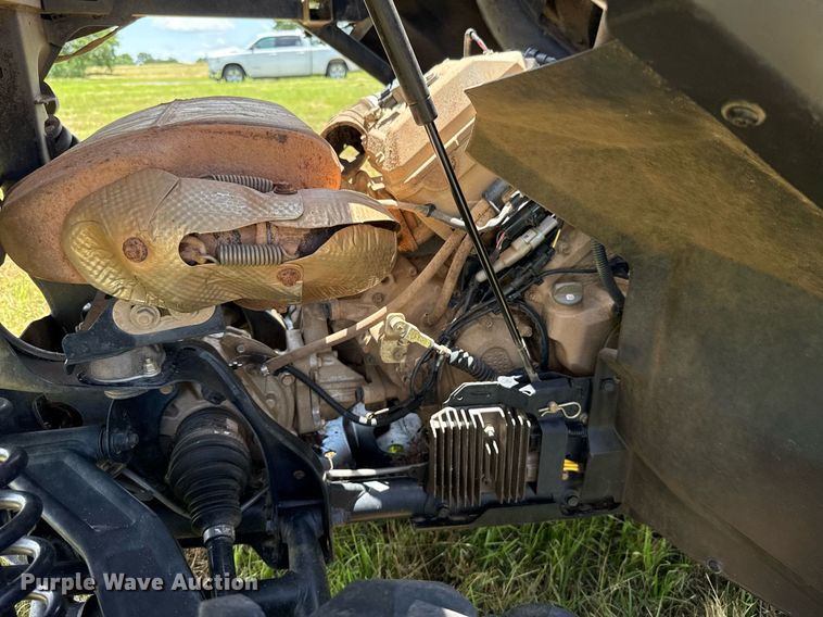 image for item EJ4817 2023 Can-Am Commander XT utility vehicle