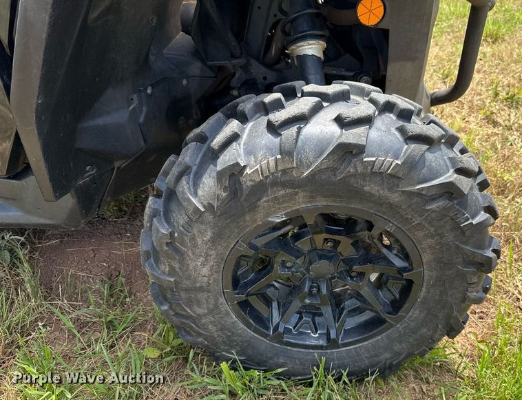 image for item EJ4817 2023 Can-Am Commander XT utility vehicle