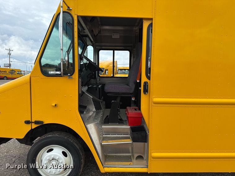 image for item EJ4823 2021 Ford F59 delivery truck