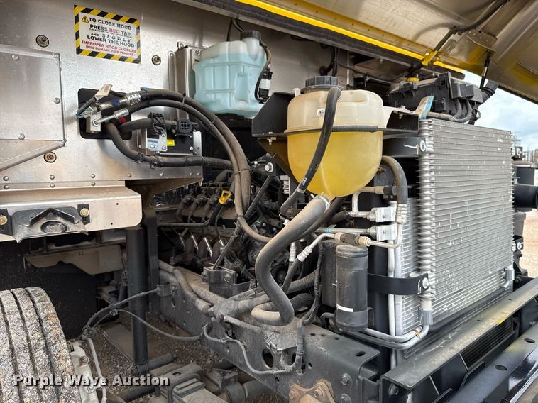 image for item EJ4823 2021 Ford F59 delivery truck