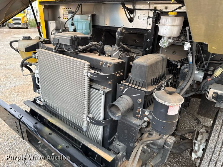 image for item EJ4823 2021 Ford F59 delivery truck