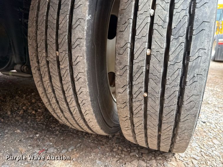 image for item EJ4823 2021 Ford F59 delivery truck