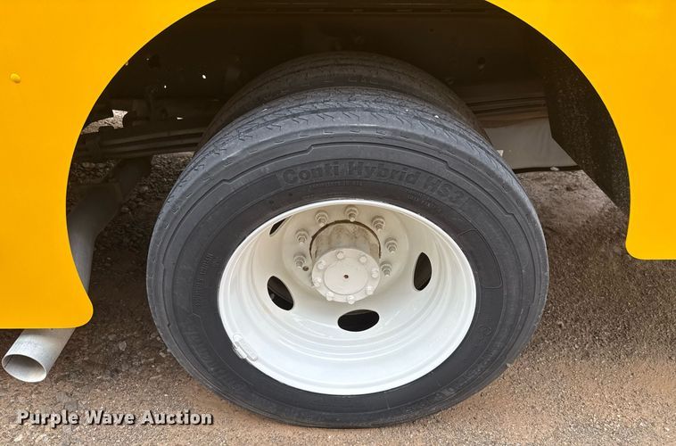 image for item EJ4823 2021 Ford F59 delivery truck