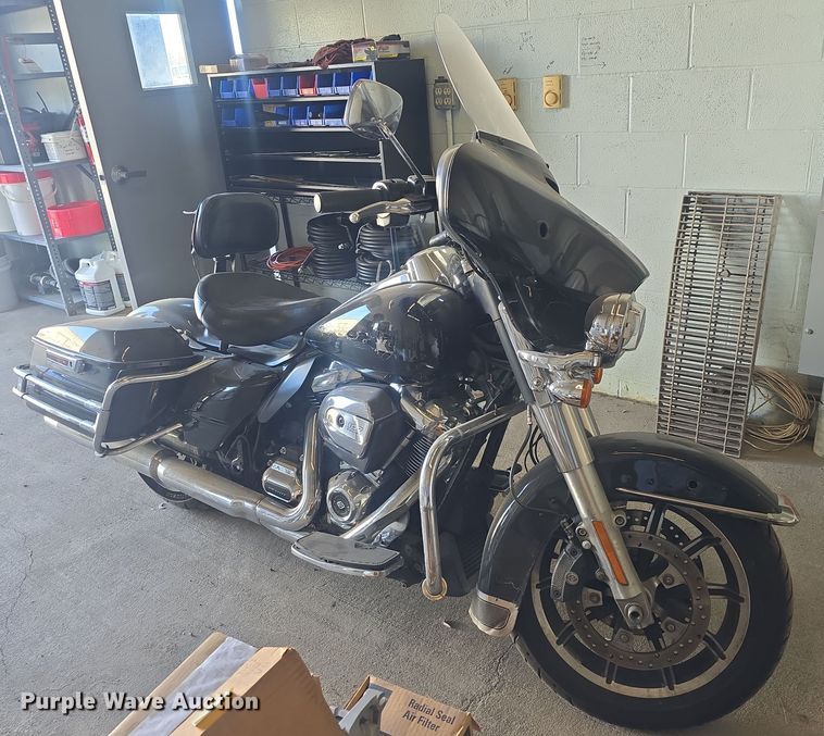 image for item EK5136 2017 Harley-Davidson Police Electra Glide motorcycle