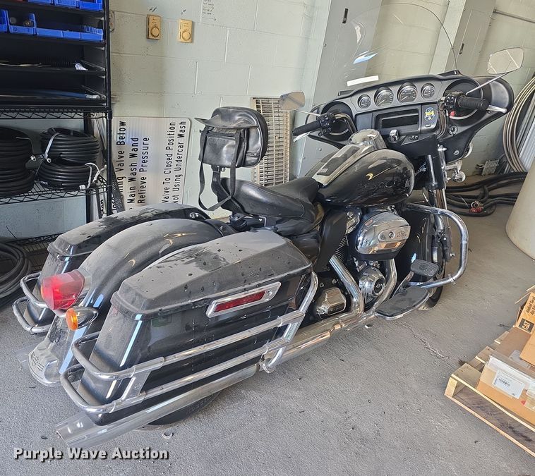 image for item EK5136 2017 Harley-Davidson Police Electra Glide motorcycle