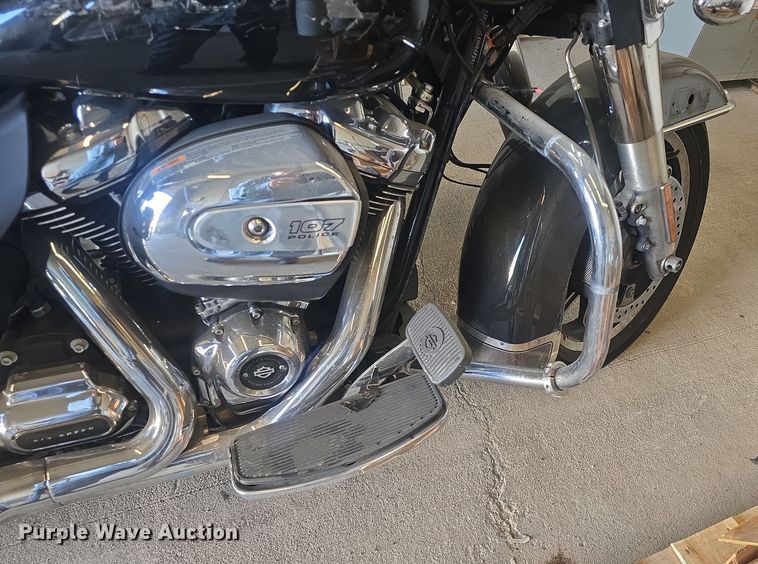 image for item EK5136 2017 Harley-Davidson Police Electra Glide motorcycle