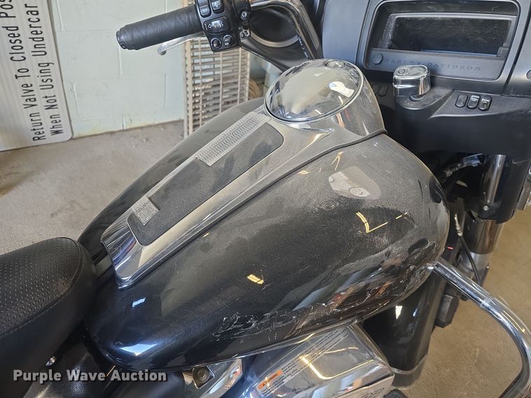 image for item EK5136 2017 Harley-Davidson Police Electra Glide motorcycle