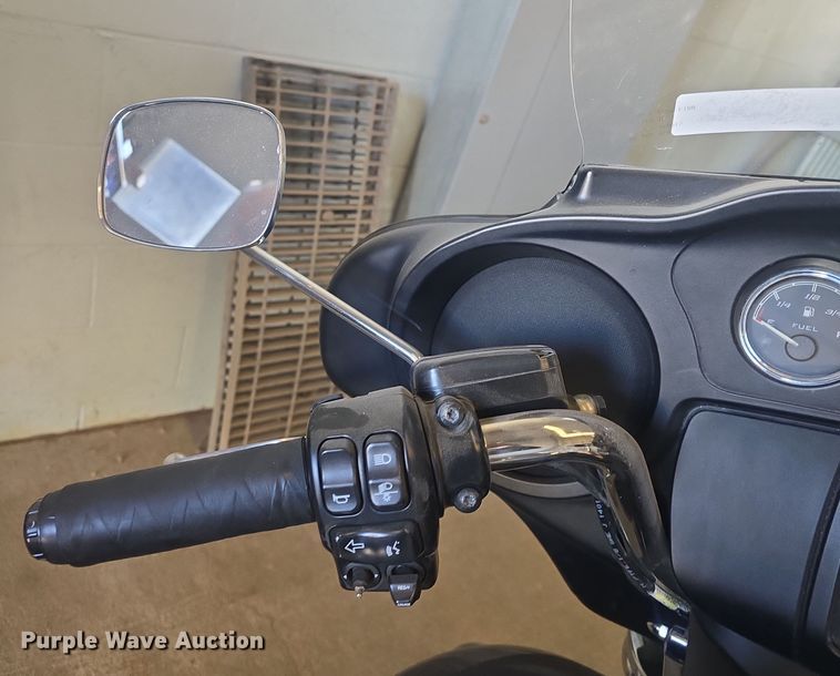 image for item EK5136 2017 Harley-Davidson Police Electra Glide motorcycle