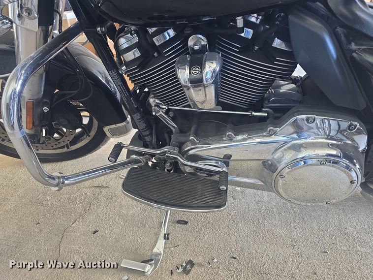 image for item EK5136 2017 Harley-Davidson Police Electra Glide motorcycle