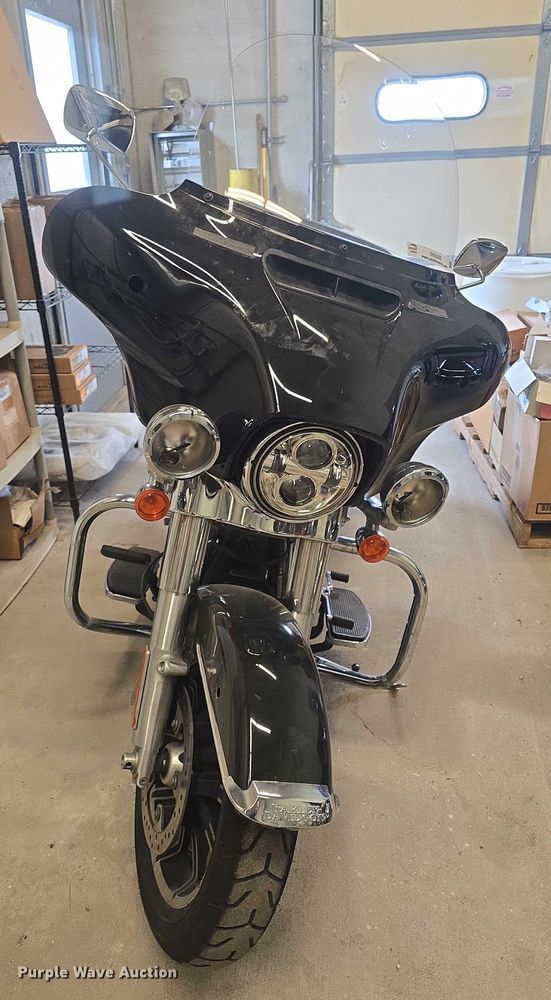 image for item EK5325 2021 Harley-Davidson Police Electra Glide motorcycle