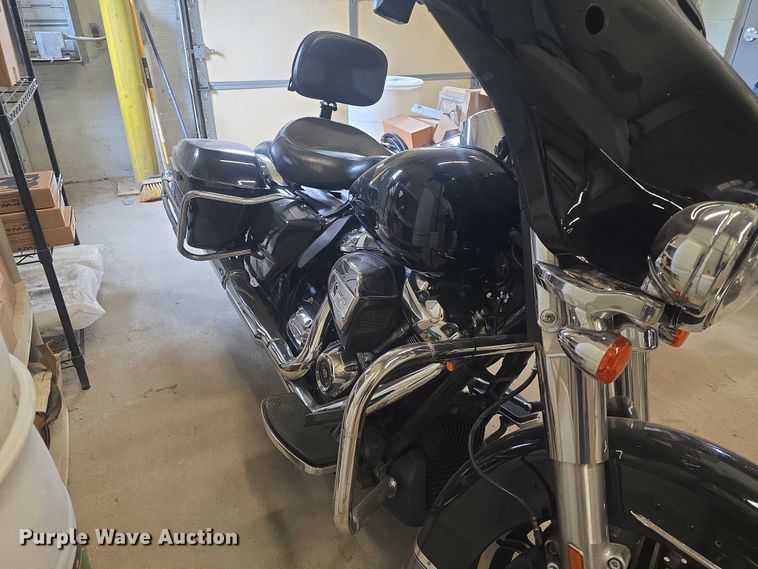 image for item EK5325 2021 Harley-Davidson Police Electra Glide motorcycle