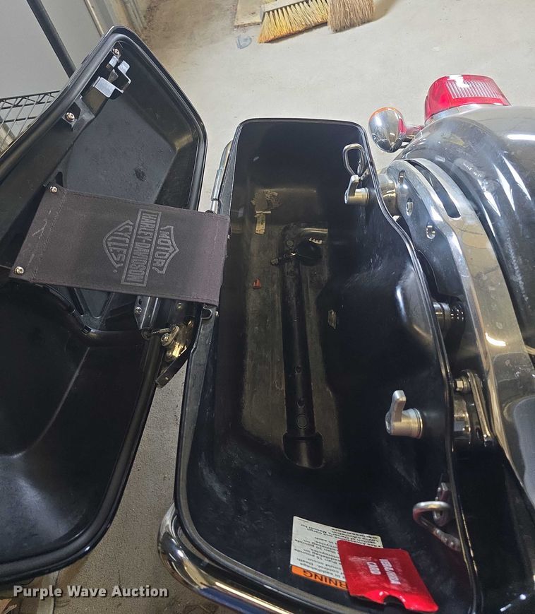 image for item EK5325 2021 Harley-Davidson Police Electra Glide motorcycle