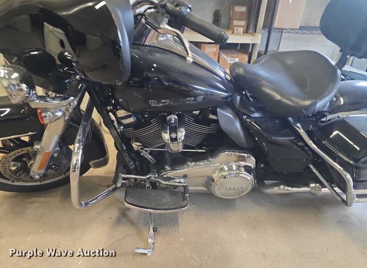 image for item EK5325 2021 Harley-Davidson Police Electra Glide motorcycle