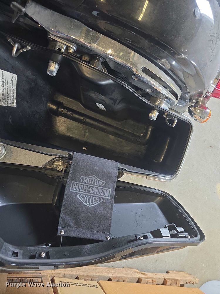 image for item EK5325 2021 Harley-Davidson Police Electra Glide motorcycle