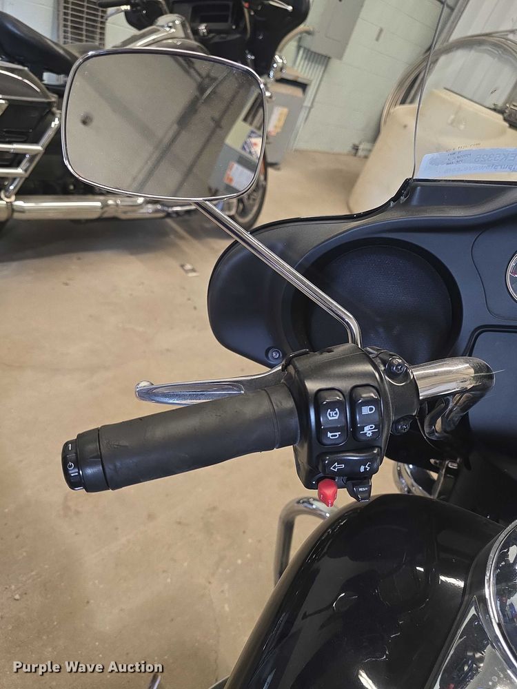 image for item EK5325 2021 Harley-Davidson Police Electra Glide motorcycle