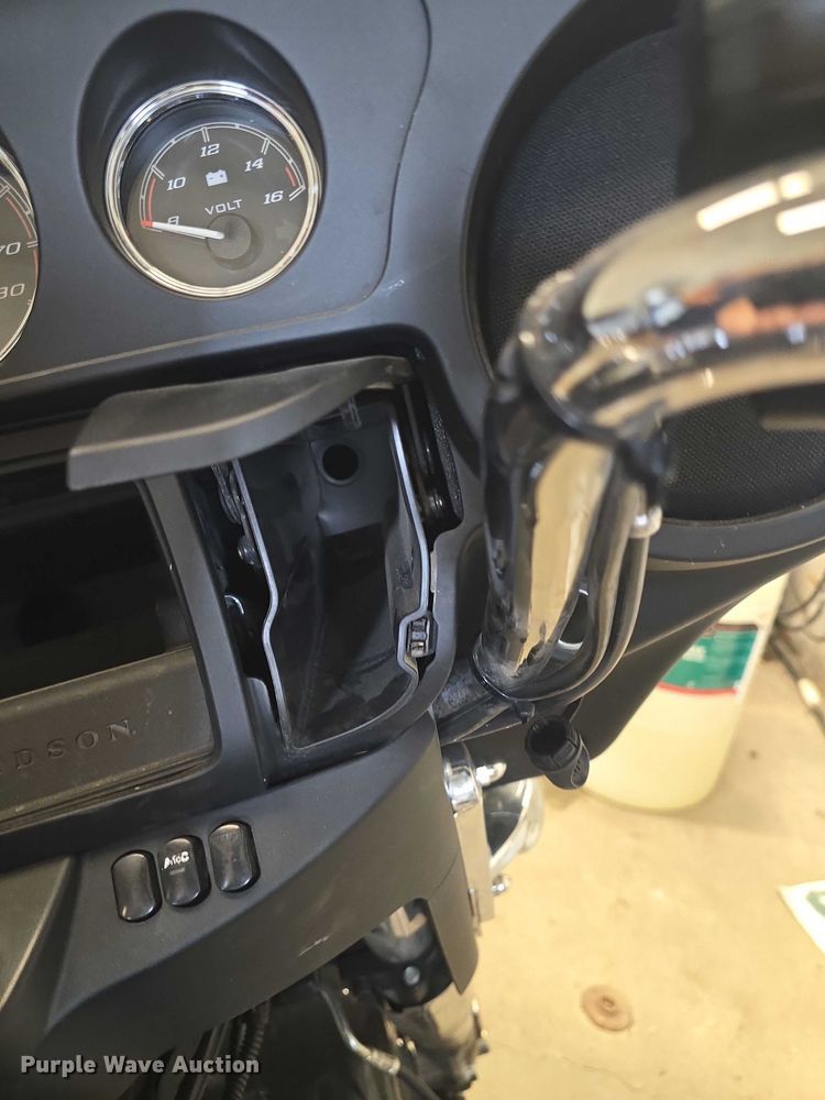 image for item EK5325 2021 Harley-Davidson Police Electra Glide motorcycle