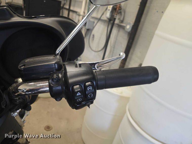 image for item EK5325 2021 Harley-Davidson Police Electra Glide motorcycle