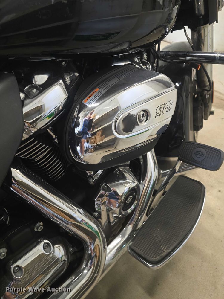 image for item EK5325 2021 Harley-Davidson Police Electra Glide motorcycle