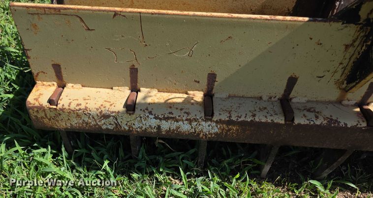 image for item EK5402 Land Pride  SP2072 three point soil pulverizer