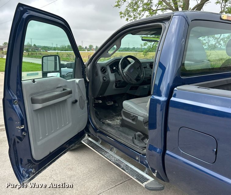 image for item EK8080 2012 Ford F250 Super Duty XL pickup truck