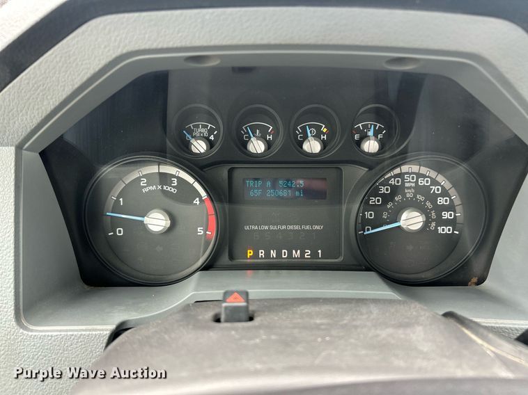 image for item EK8080 2012 Ford F250 Super Duty XL pickup truck