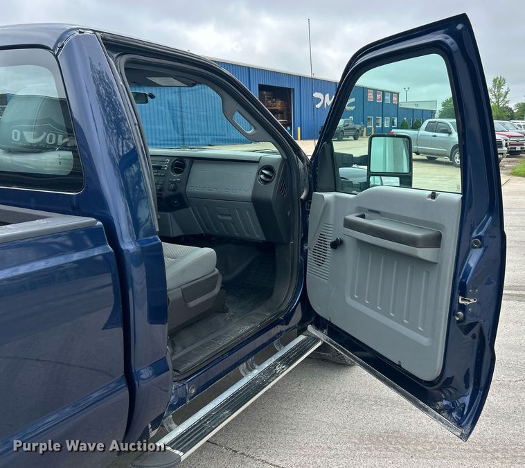 image for item EK8080 2012 Ford F250 Super Duty XL pickup truck