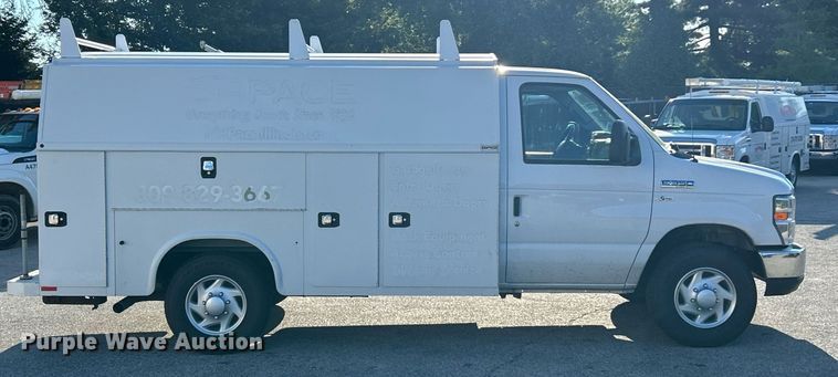 image for item EK8257 2018 Ford E350 Super Duty utility van