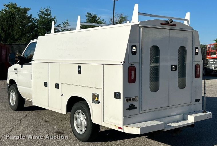 image for item EK8257 2018 Ford E350 Super Duty utility van