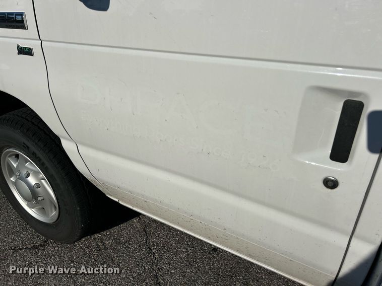 image for item EK8257 2018 Ford E350 Super Duty utility van