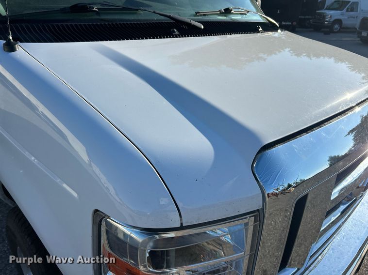 image for item EK8257 2018 Ford E350 Super Duty utility van