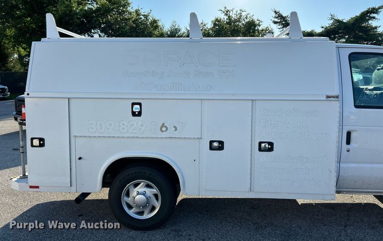 image for item EK8257 2018 Ford E350 Super Duty utility van