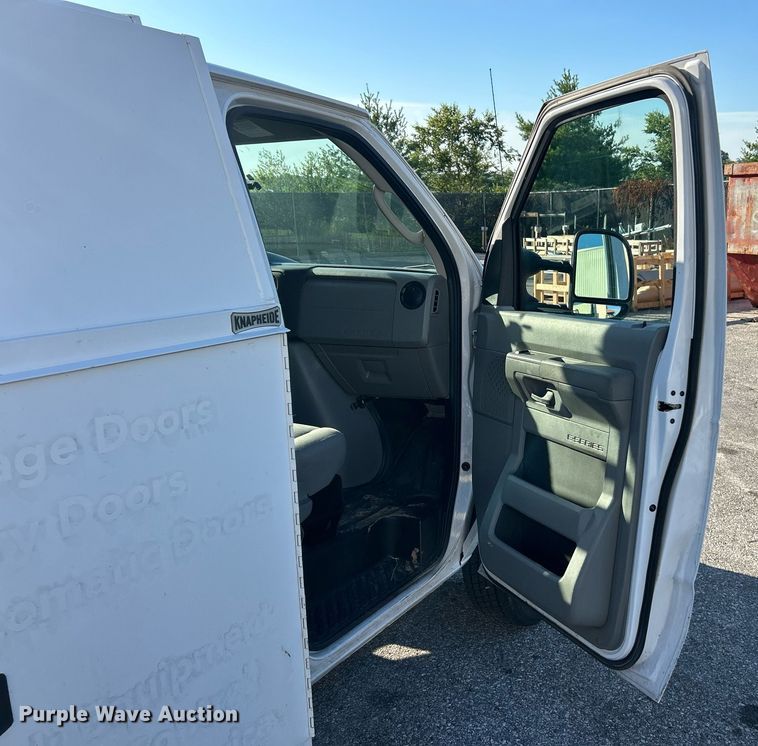 image for item EK8257 2018 Ford E350 Super Duty utility van
