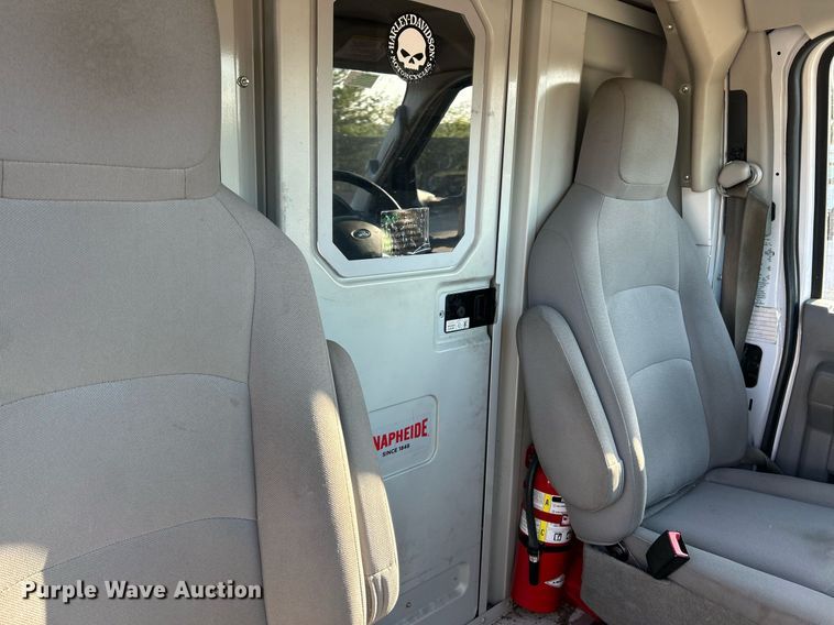 image for item EK8257 2018 Ford E350 Super Duty utility van