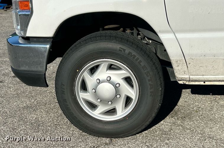 image for item EK8257 2018 Ford E350 Super Duty utility van
