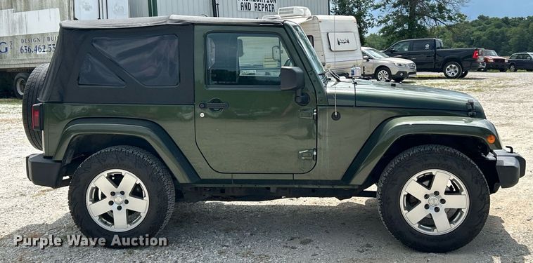 image for item EK8259 2007 Jeep Wrangler Sahara SUV